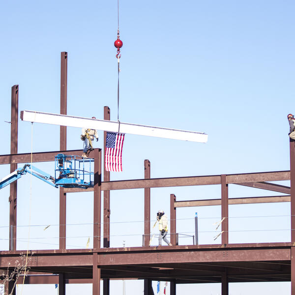 topping out, new building