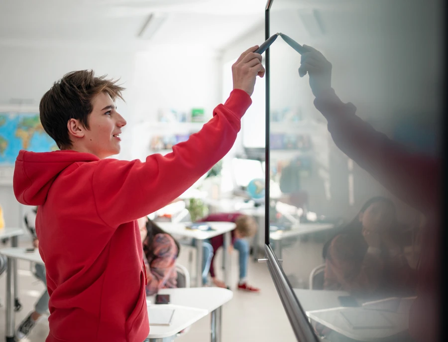 Student in Innovation Lab for IE Certificate